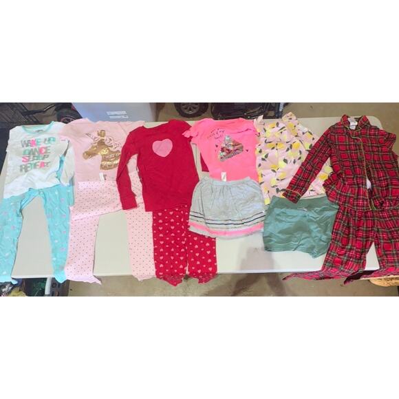 Lot Of 57 Girls Outfits (PJs, Outfits, Nightgown) Sized 6-8, Assorted Brands - Picture 3 of 8